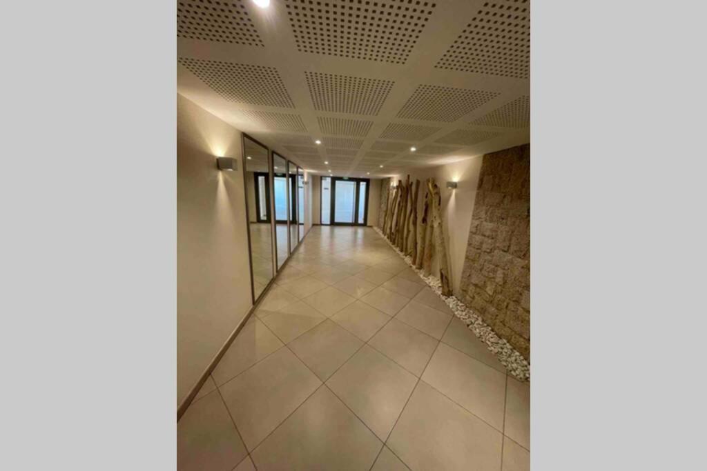 Appartement Piscine Terasse Gym Sauna Balneo Sainte-Maxime Exterior photo